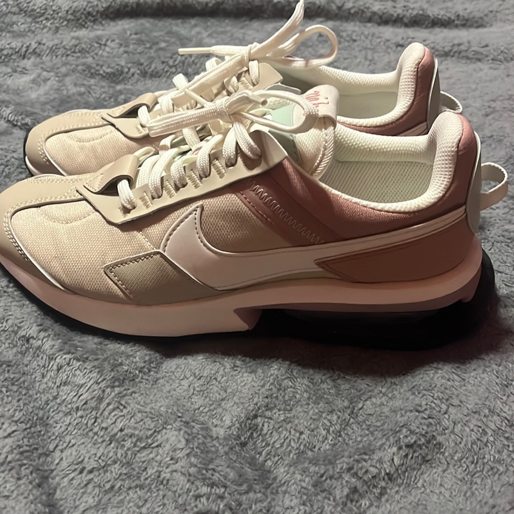 Nike women’s air max